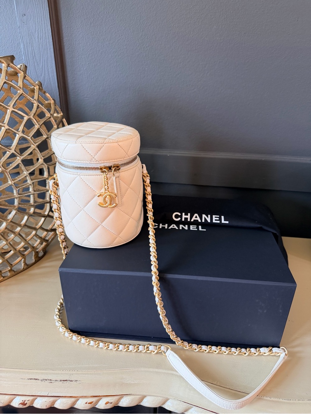 CHANEL Vanity Case With Chain | Ivory Lambskin | Microchipped | Full Set ✨